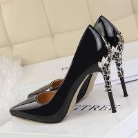 Fashion Women Sexy 10cm High Heels Pumps Lady Designer Metal Carving Heels Gold Wedding Bridal Female Prom Party Red Shoes