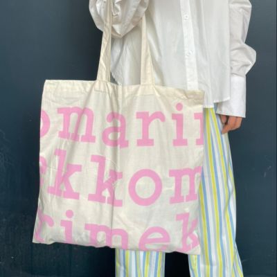 [NEW IN] กระเป๋าผ้า Marimekko  tote bag logo สีชมพูอ่อน ของแท้ 100% มีป้ายแท็ก YOU.NIKKO