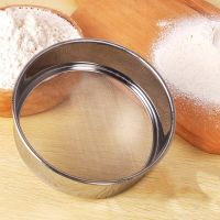 Kitchen Fine Mesh Flour Sifter / Handheld Round Stainless Steel Flour Sieve Strainer Sifters / Sugar Shaker Strainer Sieve DIY Cake Baking Kitchen Utensils 5211028✥▫