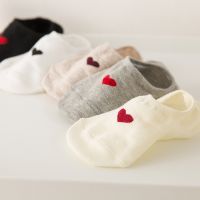 【Sock shop】3คู่ของถุงเท้าผู้หญิงฤดูใบไม้ผลิและฤดูร้อนหัวใจพีชขนาดเล็กผู้หญิง39; S ถุงเท้ารักสุภาพสตรีที่มองไม่เห็นถุงเท้าเรือซิลิโคน Soc สั้น