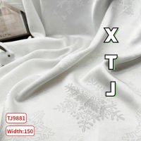 ผ้าซาตินหน้าผ้าพิมพ์ดิจิตอลเกล็ดหิมะพิมพ์ลายโดยไม่ต้องยืดสำหรับตัดเย็บเสื้อผ้าผ้าต่อเมตร TJ9881