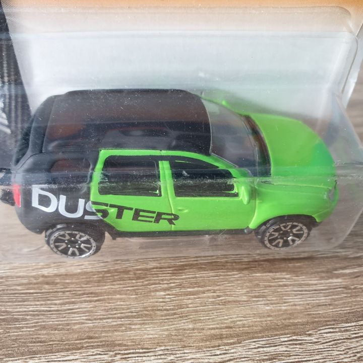 โมเดลรถเหล็ก-majorette-dacia-duster-racing-series-green-black-เปิดประตูหลังท้ายรถได้-โมเดลรถสะสม