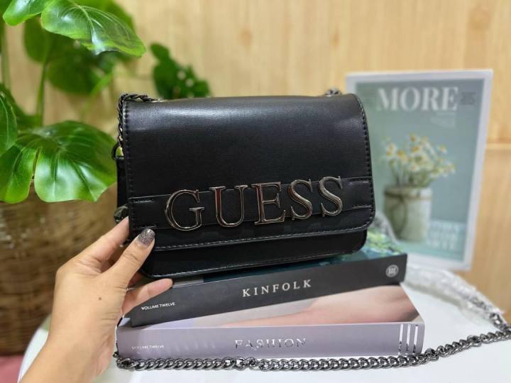 กระเป๋า-guess-คอมโบ-ดูเรียบหรู-ใช้ได้ทุกงาน-outlet