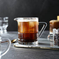 Simple Plaid Handle ดึงดอกไม้ถ้วยกาแฟ Ice Latte Steam Pitcher แนวตั้ง Stripe กระจกนิรภัยถ้วยน้ำในครัวเรือน Mug