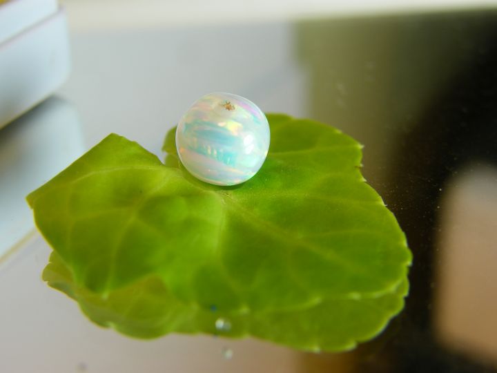 ลูกปัดโอปอล-สีขาว-7-00-มม-shape-with-hole-synthetic-opal-โอปอสังเคราะห์-lab-made-beads-opal-round-white-7-00mm-1pcs