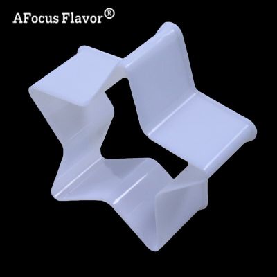 ；【‘； 5Pcs/Set Star Shape Plastic Christmas Cake Mold Biscuit Cutter Cookie Cutter Biscuit Stamp Fondant 3D Cake Decorating Tools