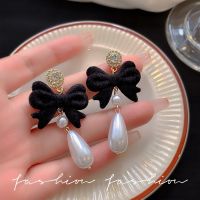 [COD] Korean style Hepburn velvet bow earrings heavy industry water drop pearl temperament female light luxury fan wholesale