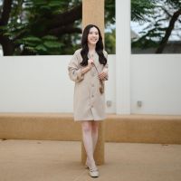 prettythingonme Murano dress (cream khakhi)-(พร้อมส่ง)เดรส oversize style ใส่ชิลๆ แต่งกระดุมเก๋ๆเข้ากับลายสีผ้า textureผ้าทออารมณ์ผ้าทวีต มีซับในทั้งตัว