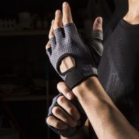 hotx【DT】 Mens and Womens Gym Dumbbell Exercise Cycling Hollow Mesh Breathable Thin Half Gloves