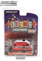 Greenlight 1/64 Hitched Homes Series 11 - 2017 Winnebago Winnie Drop 34110-E