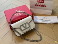 NOWDValentino~Fashionable and Charming Silver V-buckle Chain Handheld Crossbody Bag