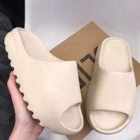 COD  ☟Yeezy slippers รองเท้าแตะเพื่อสุขภาพแฟชั่น Soft Sole - ผู้ชายและผู้หญิง❃