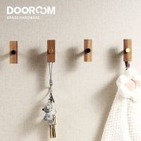 Dooroom วอลนัททองเหลืองตะขอห้องน้ำห้องครัวในร่มห้องโถงผนังไม้แขวนเสื้อ Hangings ผนังแถวตะขอ