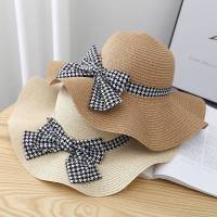 Hats Shop9 หมวกสานปีกกว้างหยักคลื่น แต่งโบว์ลายสก๊อต สินค้าพร้อมส่ง  C012