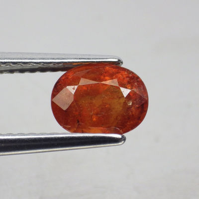 พลอย โกเมน สีส้ม สเปสซาไทท์ การ์เน็ต ธรรมชาติ แท้ ( Unheated Natural Spessartite Garnet ) หนัก 1.98 กะรัต