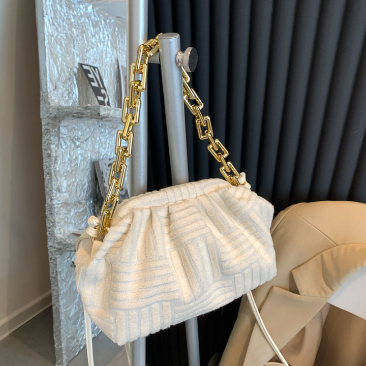 cw-2022-new-trendy-shoulder-bag-for-women-ins-internet-celebrity-same-embossed-towel-cloud-bag-acrylic-chain-clutch