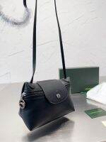 NOWDSLongc Versatile and Stylish Small Crossbody Bag