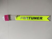 ริบบริ้นห้อยท้าย ริบบริ้นติดท้ายท้ายรถ สีสะท้อนแสง โลโก้ FORTUNER ใช้ติดรถได้ทั่วไป งานอย่างดี