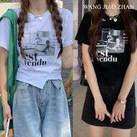 ✾ 【เสื้อผ้าแบรนด์เนม】เสื้อยืดแขนสั้นพิมพ์ลายอินเทรนด์สำหรับผู้หญิง