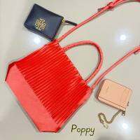 PT-M15 Poppy Cross-body กระเป๋าพลีท metallic .