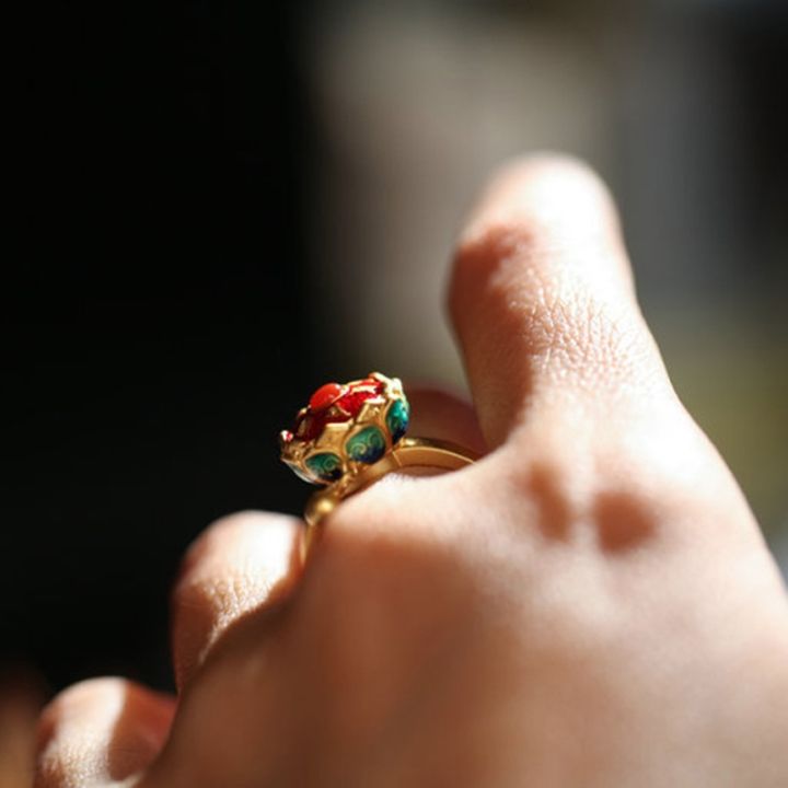 ดอกบัวศาสนาพุทธดอกไม้เคลือบหมุนแหวนค็อกเทลชาวพุทธทิเบตล้ออธิฐานแหวน-om-mantra-แหวนโชคดี