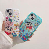 เคสวงเล็บที่มองไม่เห็นสำหรับ IPhone 12 13 14 15 Pro Max ปลอกการ์ตูนน่ารักสีเทียน Shinchan และ Friends ฝาหลังเคสโทรศัพท์กันกระแทกเคลือบด้าน