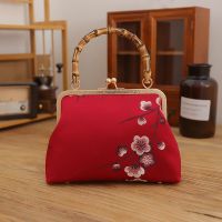 Hot selling New finished Chinese style cheongsam bag elegant atmosphere Messenger dual-use exquisite high-quality