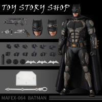 Toystoreshop16CM MAFEX 064รุ่น JusticeLeague Bat Man Action Figure ของเล่นพร้อมกล่องสำหรับเด็กวันเกิดของขวัญเด็ก