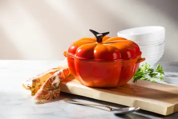 Le Creuset Meringue Pumpkin Baker & Lid 9