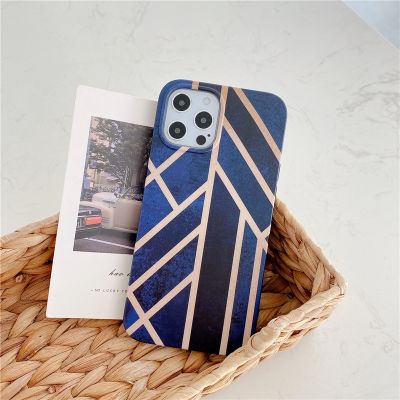[COD] Literary cutting style 13Pro/max mobile phone case suitable for iphone8plus/se2 geometric lines