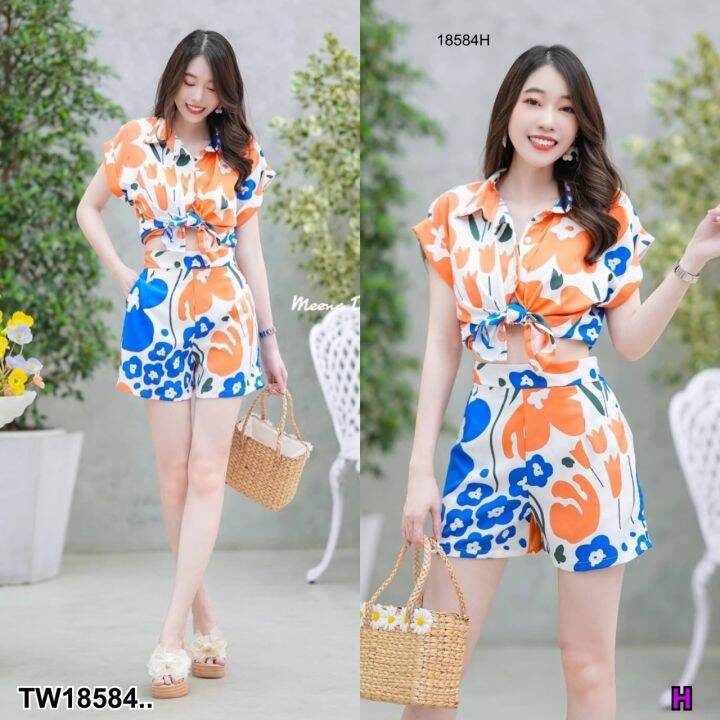 tw18584-set-2-ชิ้น-เสื้อแขนพับลายกราฟฟิก-กางเกงขาสั้น