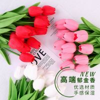 ○ Factory direct sales of new high-end artificial flower feel moisturizing simulation green plant fake mini