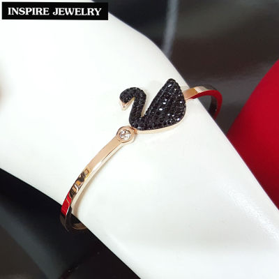 Inspire Jewelry ,กำไลหงส์ Black Swan  ตัวเรือนหุ้มทองแท้ Pink Gold  ฝังนิลดำ ประดับด้วยเพชรCZ เกรดพรีเมี่ยม งานจิลวลี สวยงามหรู ขนาด 6 CM