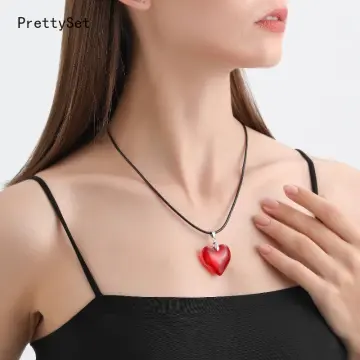 Red heart deals shaped necklace