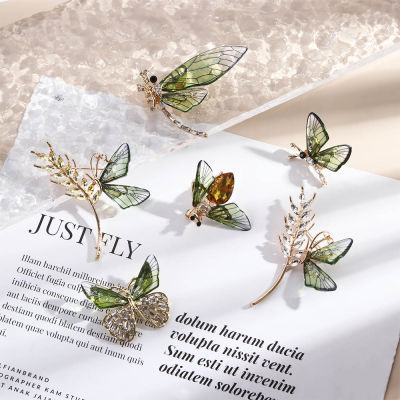 1 Pc Women Crystal Brooches Dragonfly Butterfly Bee Badge Pin Vintage Zircon Collar Pins Weddings Office Party Scarf Pin Jewelry