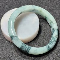 (J93) กำไลหยก พม่าแท้ Jadeite Type A 100% ไซส์ 57.5 mm. หยกสีธรรมชาติ ไม่ผ่านการปรับปรุงใดๆทั้งสิ้น