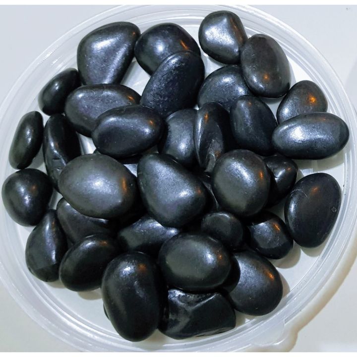 หินดำญี่ปุ่น-และ-หินขาวเงา-500-กรัม-black-japanese-pebble-หินดำเงา-เหมาะประดับตู้ปลา-โรยหน้ากระถาง-จัดสวน-รองพื้นทางเดิน