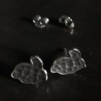 ตุ้มหูเงินแท้ ตุ้มหูเงินแท้99.9% ตุ้มหูกระต่ายสุดน่ารัก earrings handmade in silver 99.9 % Chiang Mai