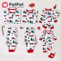 PatPat Christmas Family Matching Allover Xmas Tree &amp; Car Print Long-Sleeve Pajamas Sets (ทนไฟ)