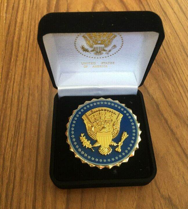 US PRESIDENTIAL SERVICE PRESIDENT IDENTIFICATION INSIGNIA METAL BADGE ...