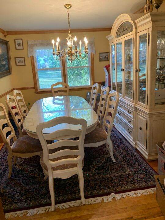 Thomasville Dining Room Table, 8 Chairs & China Lazada PH