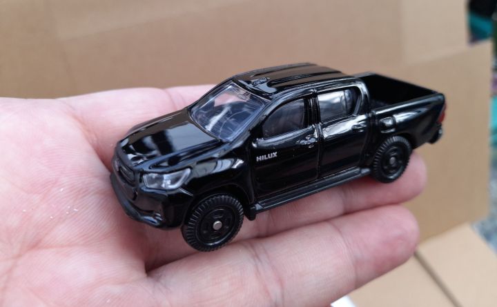 Xe mô hình Tomica - Xe Toyota HILUX bán tải màu đen tuyệt đẹp giá ...