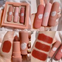 ? 1 แถม 1 เซตลิป ลิปสติก​ Heng​ Fang​ Sweet Peach​ Lipstick​ 3 แท่ง 3 เฉดสี เนื้อแมท ลิปกันน้ำ สีสวย ไม่ตก​ร่อง​ ติดทนนาน [โปรโมชั่นสุดคุ้ม ลดราคา30%]