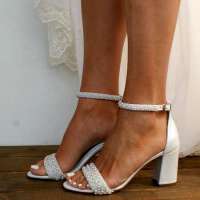 2021 Summer High Heels Women Sandals Luxury White Pearls Bridal Wedding Shoes y Open Toe Ankle Strap Ladies Party Sandals