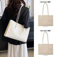 Summer summer large-capacity commuting high-end tote bag women 2023 new white light luxury single-shoulder mother-in-law bag 【QYUE】