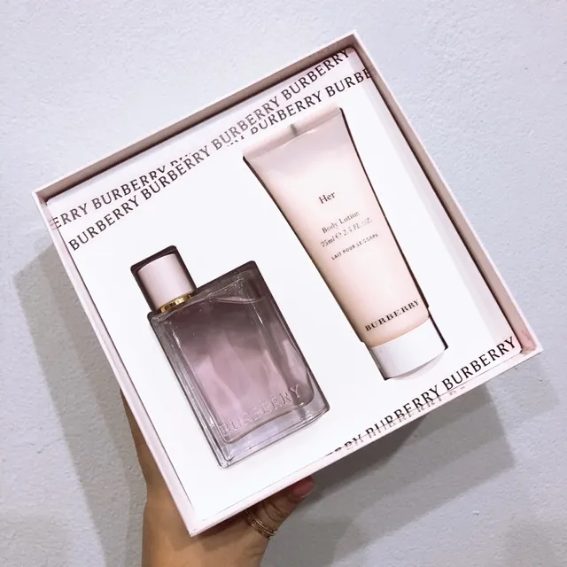 HCM][HANGMYNHAP] SET NƯỚC HOA NỮ MY BURBERRY HER COLLECTION EAU DE PARFUM  50ML + BODY LOTION 75ML 