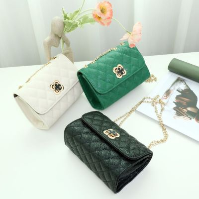 [COD] Guangzhou womens bag wholesale 2022 factory direct sales ladies foreign trade female caviar shoulder