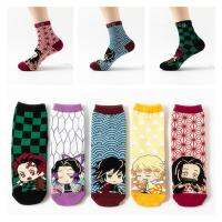 Kimetsu Slayer Nezuko Socks No Yaiba อุปกรณ์ประกอบฉากปีศาจ Kamado Hashibira ถุงเท้าผ้าฝ้ายถุงน่องถึงข้อ Zenitsu Cosplay สวมบทบาทคอสตูมและปาร์ตี้