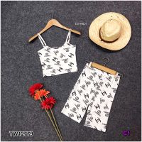 TW12779 Set 2 ชิ้น เสื้อครอปสายเดี่ยว + กางเกงขาสั้น ลายกราฟฟิก