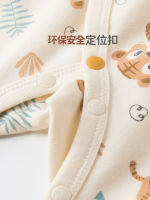 （HOT) Guaiqi Bear Year of the Tiger เสื้อผ้าชิ้นเดียวสำหรับเด็กแรกเกิดฤดูใบไม้ผลิและฤดูใบไม้ร่วงเสื้อผ้าเด็กแบบผูกเชือกชุดนอนเด็ก